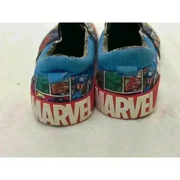 Marvel super heroes Canvas Slip On Shoes Size 9.5 Men's Ground Up Comic Book - Picture 2 of 8